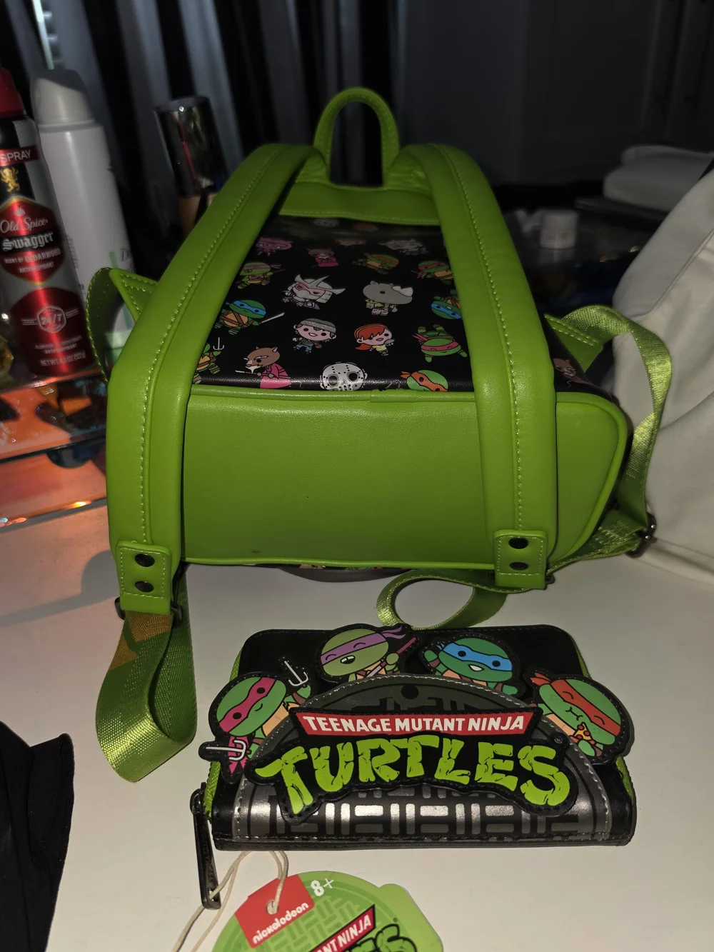 Loungefly Teenage Mutant Ninja Turtles Mini Backpack/Wallet Fangirl, fandom